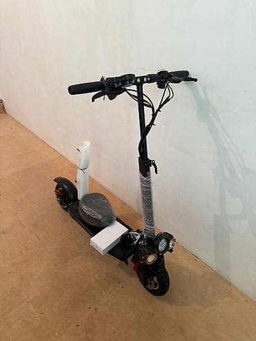 Elektrik skuter – qara/qırmızı dizayn, güclü şəhər və off-road yürüşü