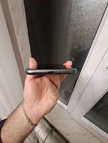 ipohne 11: IPhone 11, 64 GB, Qara, Face ID — 7