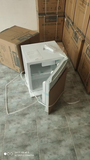 Soyuducular: Soyuducu mini soyuducu soyducu Silver Türk markasi İçəri hissəsində — 10