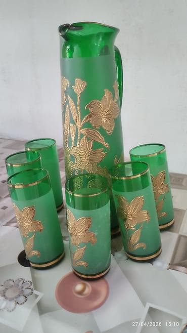 kafeyni serviz: Məişət qabları dəsti - 2 ədəd kəsimli şüşə vaza-- 40 MANAT qalın — 2