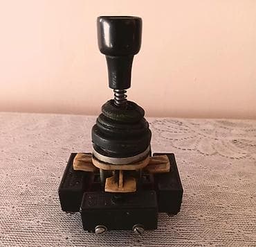 Krestovin Sənaye tipli joystick tipli istiqamətləndirici idarəetmə