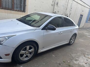 opel astra j: Chevrolet Cruze: 1.4 l | 2012 il 232525 km Sedan — 3