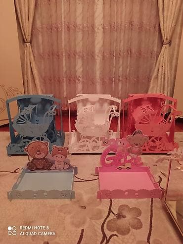 gundelik maşınlar: Şirniyyat vitrin qutuları və hədiyyə səbətləri üçün dekorativ set - — 3