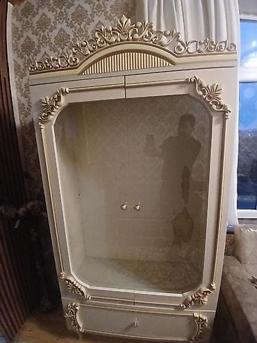 mağazanın: Şüşəli dolab vitrini, Yeni — 2