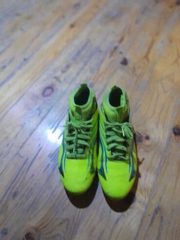 Vıkluçatellər: Butslar — 1