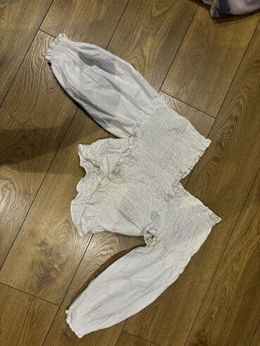 Dəstlər, kostyumlar: Ağ rəngli qadın bluzası - Üst hissəsi smock (rezinli) tekstura ilə — 2