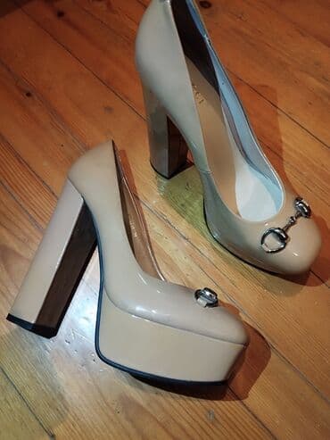 туфли новая не разу не одевала: Tuflilər, Gucci, Ölçü: 38, rəng - Bej, İşlənmiş — 2