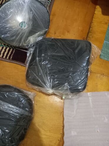 tək stular: Təkərli, Qolları tənzimlənmir — 4