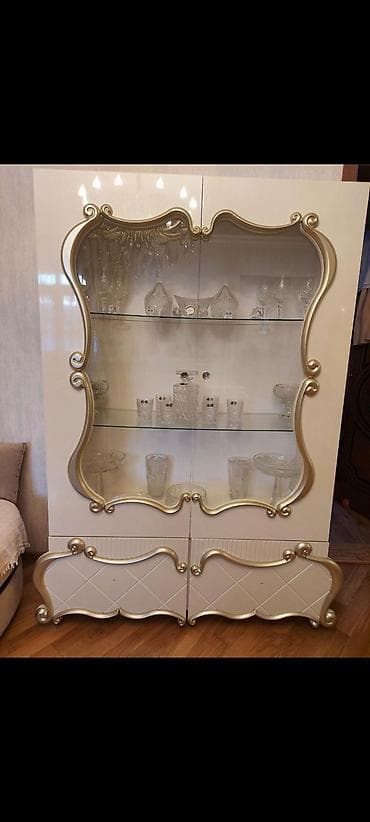 parça dolab: Şüşəli dolab vitrini — 1