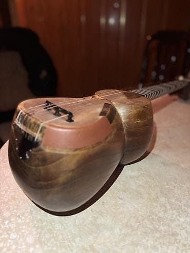 tar satılır: Tar satılır. Alət yaxşı vəziyyətdədir, səsi təmiz və dolğundur. Heç — 8