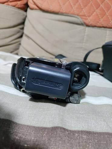 hd recorder: Sony Handycam HDR-UX10 videokamera Xüsusiyyətlər: - Hibrid yazma: DVD — 4