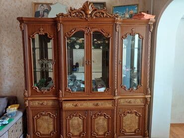 Б/у, Распашной, 6 дверей Прямой шкаф, Буфет — 1