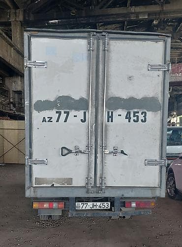 baqaj az: Isuzu yükdaşıma mikroyük maşını – qapalı furqon - Marka/model: Isuzu — 4