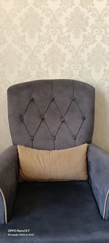 stul uzlukleri instagram: Qonaq otağı dəsti - 1 dənə bej rəngli, geniş üçnəfərlik divan. Ön — 5