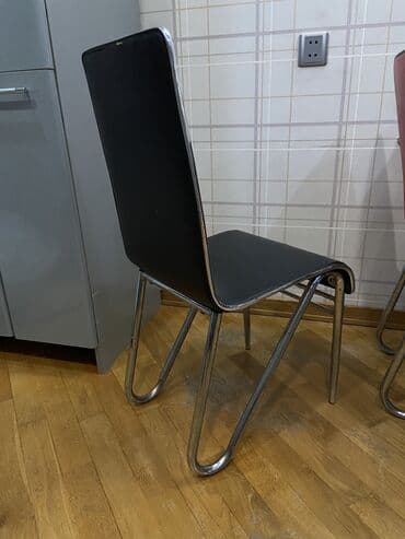 yemək masasi: Mətbəx üçün, İşlənmiş, Açılmayan, Dördbucaq masa, 4 stul — 5