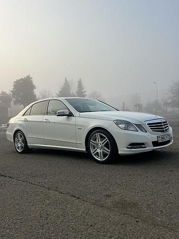mercedes pompa: Mercedes-Benz E-Class: 2.1 l | 2010 il Sedan — 9