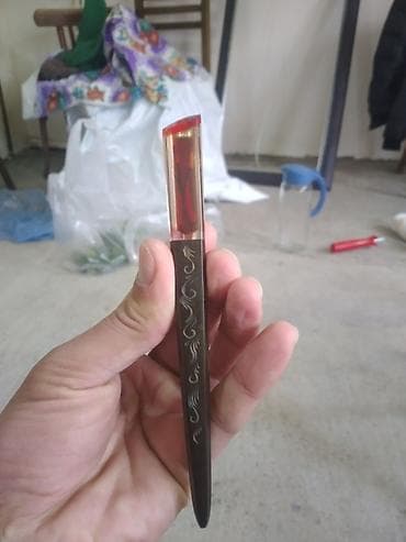 Retro dizaynlı qələm - Korpus: tünd qəhvəyi plastik, üzərində zərif