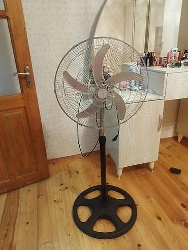 Dayaqlı elektrik ventilyatoru - Tip: Döşəmə/stand ventilyatoru - lalafo.az -da Dayaqlı elektrik ventilyatoru - Tip: Döşəmə/stand ventilyatoru -