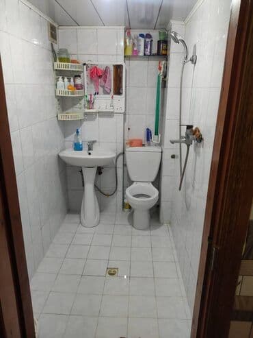 18 yaşdan aşağı iş: Bakı, 2 otaqlı, Köhnə tikili, m. Həzi Aslanov, 30 kv. m — 6