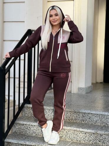 Digər qadın geyimləri: Qadın sport dəsti – kapşonlu, fermuarlı üst və şalvar -Razmer: s m — 3