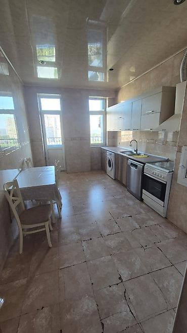 saatlı rayonu: Yasamal rayonu, Elmlər metrosunun yaxını, İlahiyyat Məscidinin yanı — 4