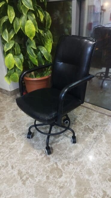 офисные стулья доставка: Yeni, Təkərli — 1