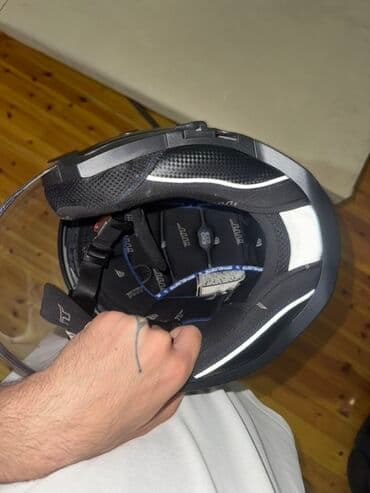 mersedes mator: MT brendinə məxsus mat qara rəngli motosiklet dəbilqəsi. Şəffaf vizoru — 5