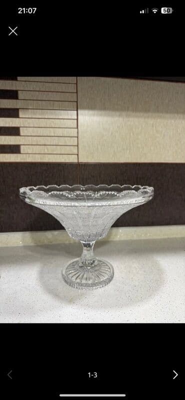 вазы для фруктов и конфет: Şüşə/kristal ayaqlı meyvə qabı - Material: şəffaf qalın şüşə (kristal — 1