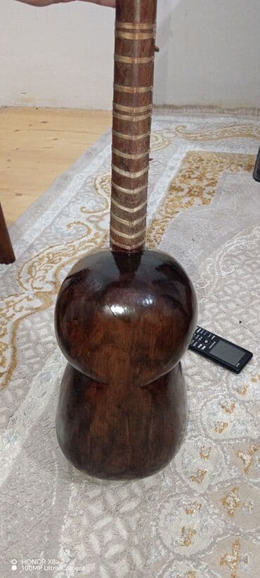 Пианино: Tar – milli simli musiqi aləti - Korpus: iki hissəli armud formalı — 3