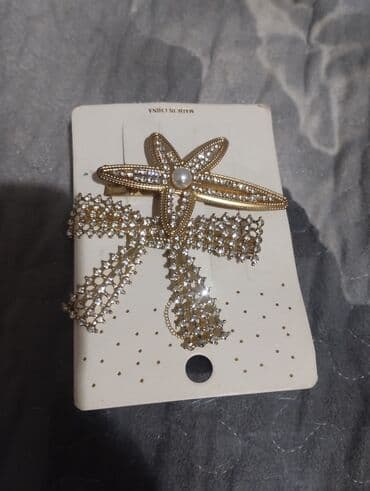 qaqa dəsti: Zərgərlik dəsti – klassik və zərif üslub - Komplekt tərkibi: - Uzun — 5