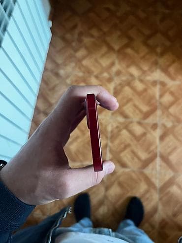 iphone 12 ucuz: IPhone 13, Qırmızı, Face ID — 7