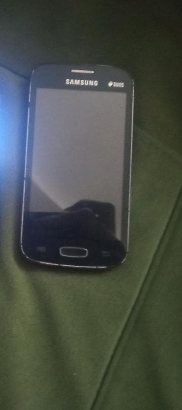 060 mobil operator: Samsung E610, rəng - Qara, İki sim kartlı — 1