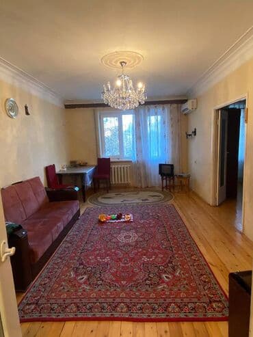 1 otaqlı kohnə tikili: Bakı, 4 otaqlı, Köhnə tikili, m. Xalqlar Dostluğu, 110 kv. m — 1