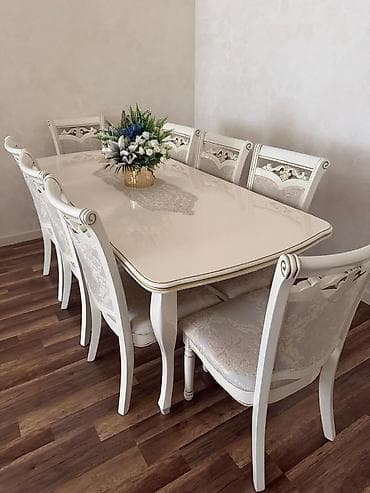 Qonaq otağı üçün, İşlənmiş, Dördbucaq masa, 8 stul lalafo.az -da Qonaq otağı üçün, İşlənmiş, Dördbucaq masa, 8 stul