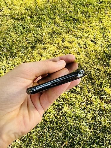 iped pro m2: IPhone 11 Pro, 64 GB, Space Gray, Face ID — 5