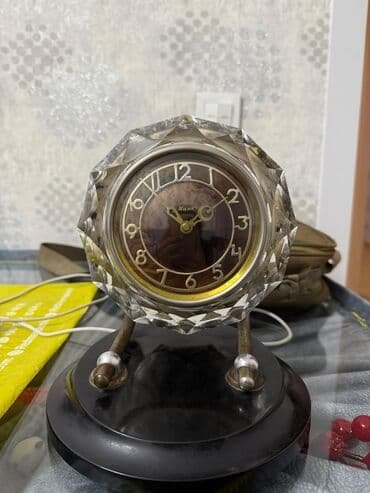 samdanlar ve saat: Qədim Xrustal Mayak Saat — 1