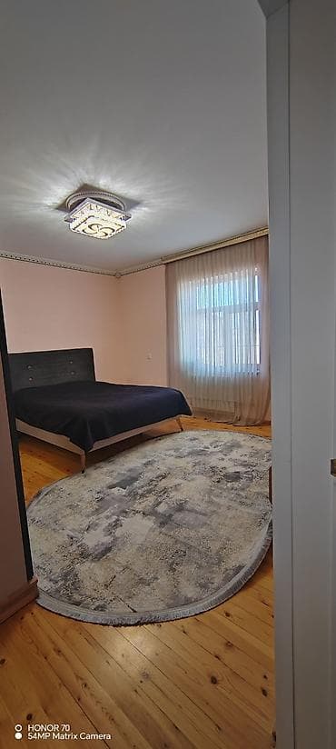 herracda olan evler: Suraxanı 3 otaqlı, 120 kv. m, Orta təmir — 9