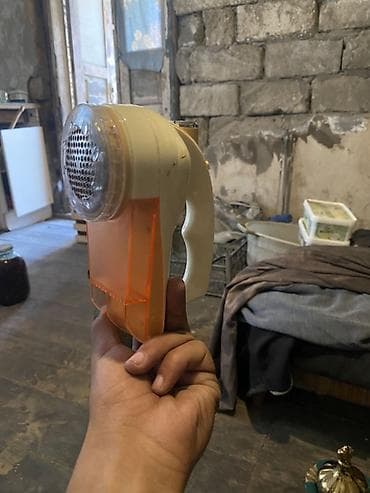 Paltar tükü və qozanı təmizləyən elektrikli aparat - Növ: əl ilə