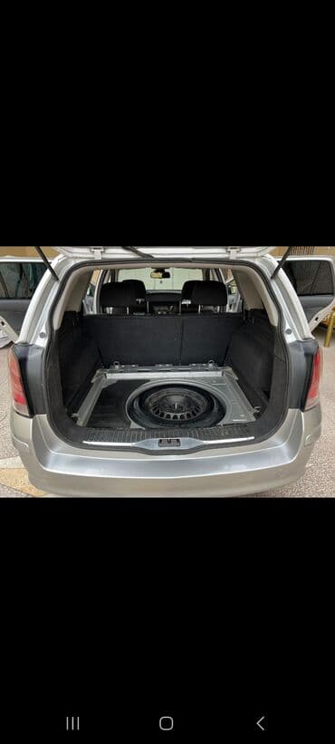 lipa nomrələr: Opel Astra Caravan (Universal) – gümüşü rəng İli 2006 probeq 234000 — 6