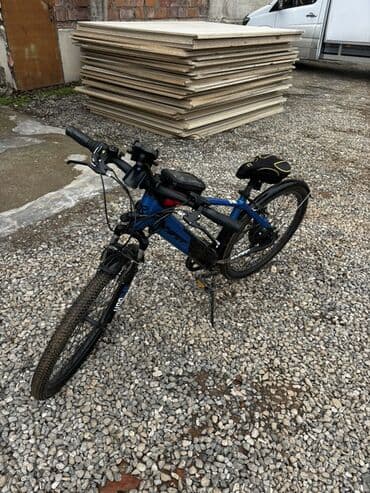 Şəhər və yüngül off-road üçün təchiz olunmuş mavi/qaranlıq tonlu