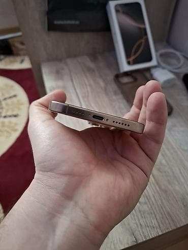 iphone 13 tap az: IPhone 15 Pro, Natural Titanium, Face ID — 2