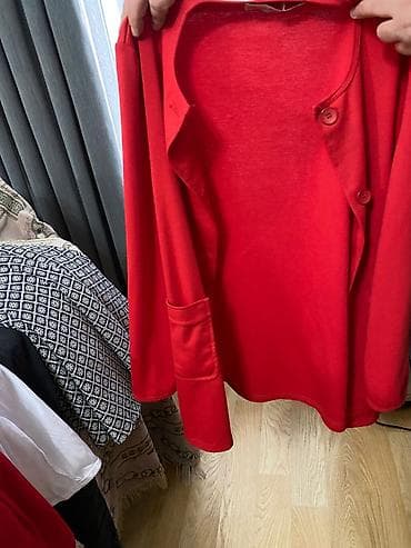 Qırmızı kardiqan/svitşört - Parlaq qırmızı rəng - Yumşaq, nazik lalafo.az -da Qırmızı kardiqan/svitşört - Parlaq qırmızı rəng - Yumşaq, nazik