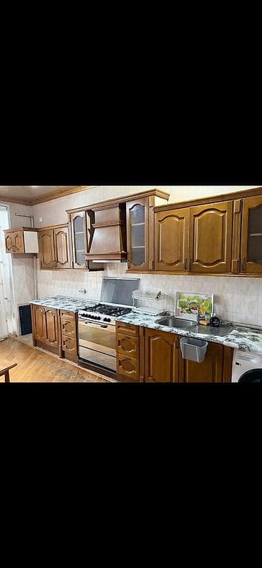 qapi ve pencere: 🐞Taxtadan Mətbəx mebeli satılır 300₼. Ölçü dəqiq. Üzərində qaz moyka — 1