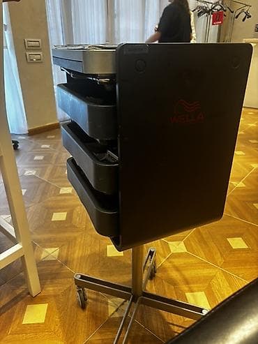 Wella brendinin salon üçün mobil ustad arabası - Professional saç — 2