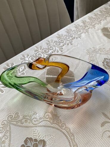 taxt ustu pakrival: Temiz bogema kulqabi.
elaqe vatsap.
elmler metrosu — 3