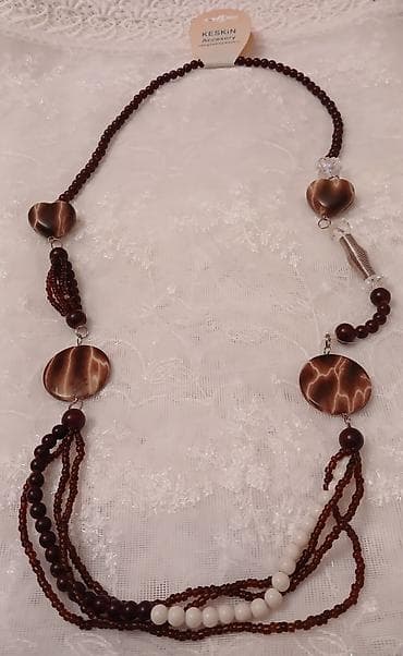 kehraba tesbeh satisi: 1. Ожерелье из натурального жемчуга. Цена - 170 ман. 2. Комплект — 4