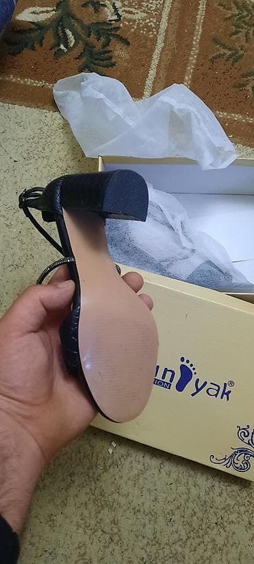 ayaggabı: Ölçü: 35.5, Yeni — 3