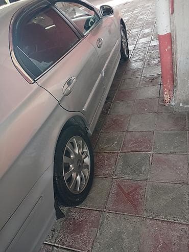 şuşeler: Hyundai Sonata: 2.7 l | 2002 il Sedan — 5