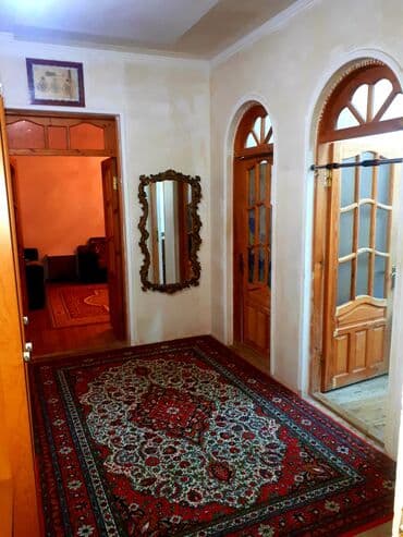 Qarajlar: 4 otaqlı, 140 kv. m, Orta təmir — 4