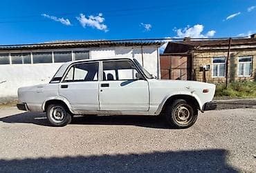 doblo satışı: VAZ 2107, ağ rəng, 4 qapılı sedan. Əsas xüsusiyyətlər: - — 3